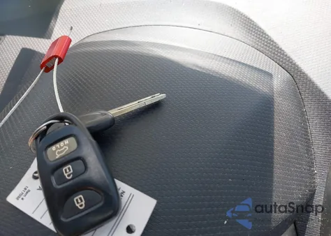 2012 Hyundai Veloster Base W/Black из США, поврежденный, VIN KMHTC6AD3CU036217